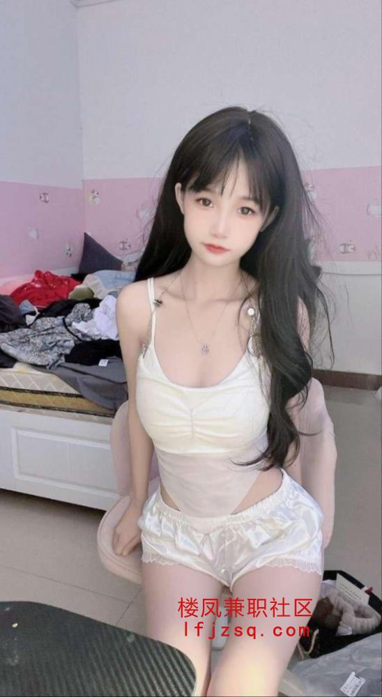 巨乳萝莉身材天花板刚下海不久又紧