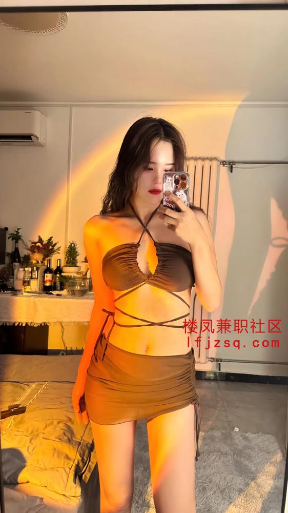 反差萌新妹子可甜可咸各种姿势
