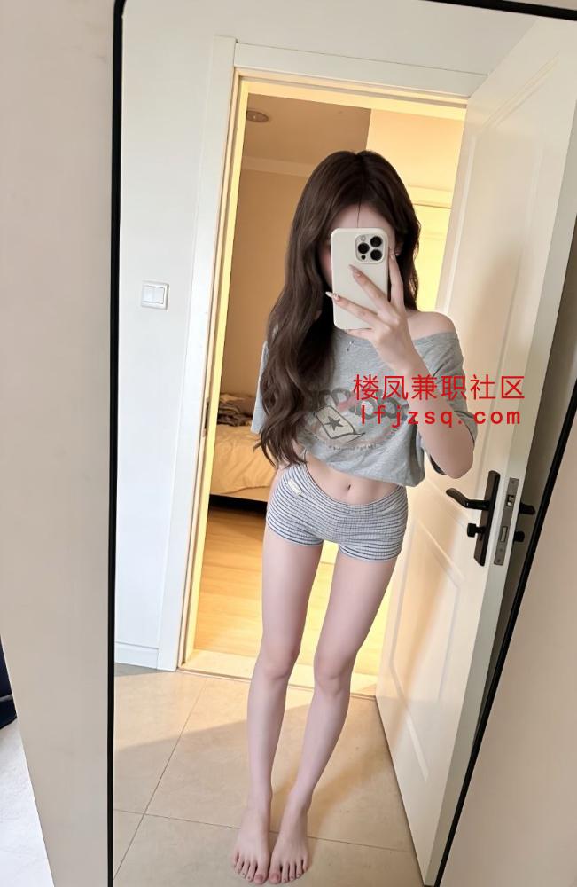 南京03年嫩妹逼紧水多