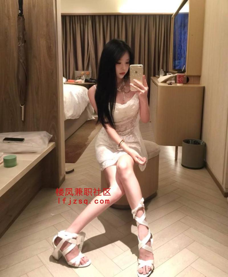 白鸡小姐姐非常骚淫水超多