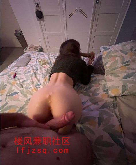 天津肤白貌美白虎妹妹逼逼很嫩