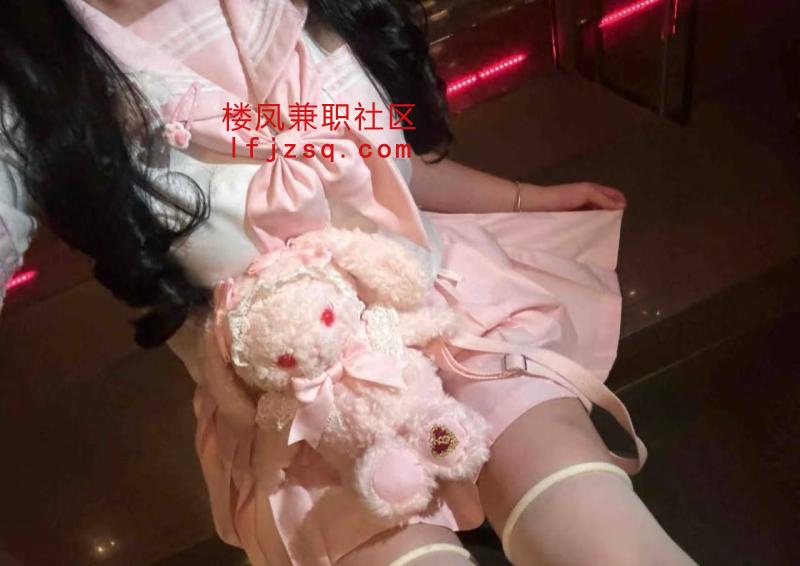 兰州肤白貌美小女友lf