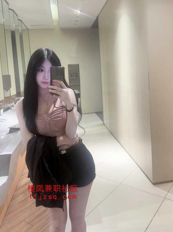 又纯又欲极其反差的泄欲尤物