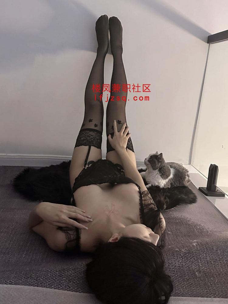 肉丝诱人胸大叫声销魂穴紧无异味