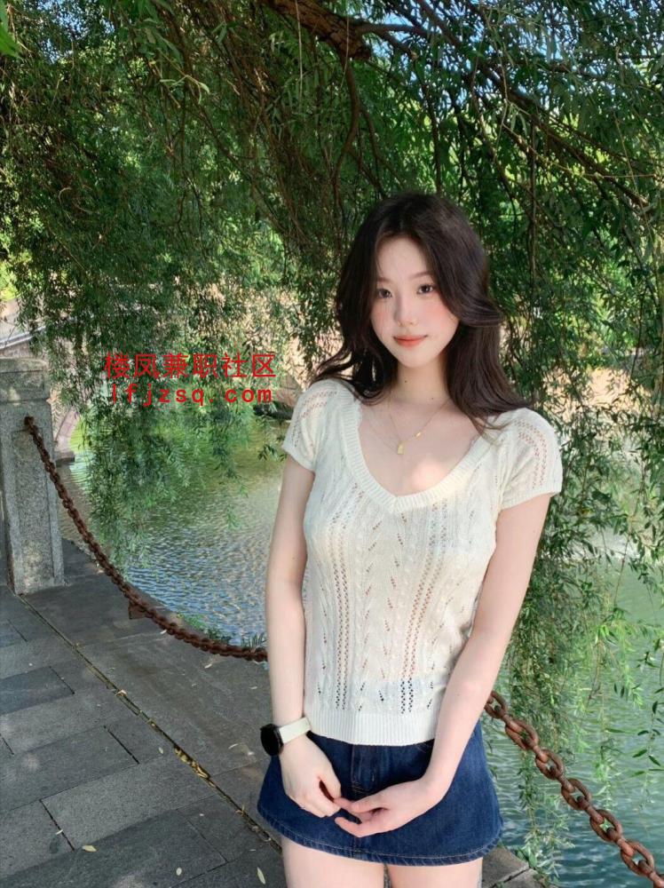 极品小粉穴白嫩嫩的口活一绝
