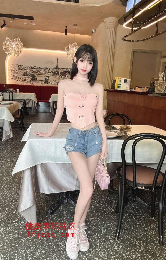 铜川大奶女仆装玩弄到高潮