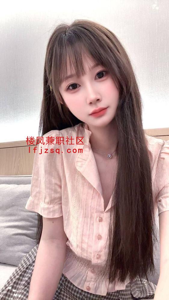宝鸡风骚大胸小萝莉粉嫩鲍鱼
