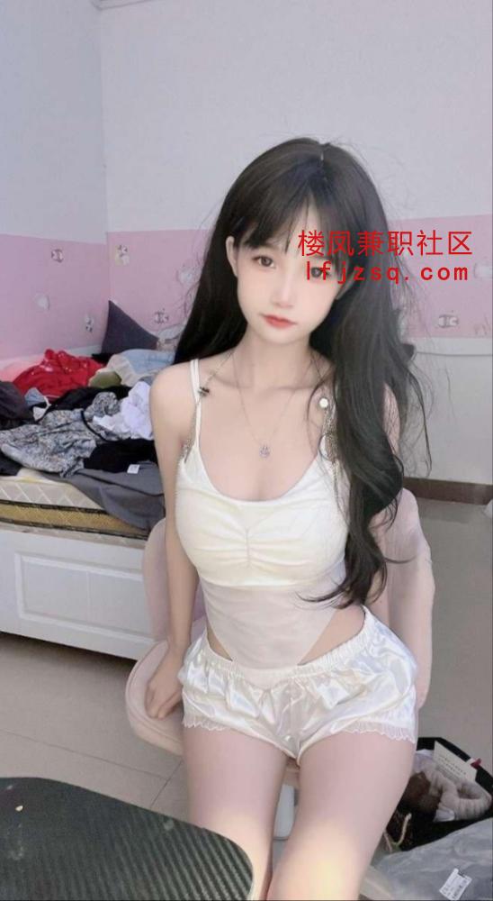 真实巨乳萝莉刚下海不久太紧太粉嫩了