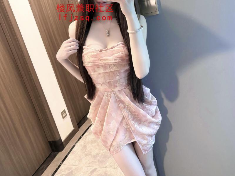 苏州极品小骚逼玩到就是赚到
