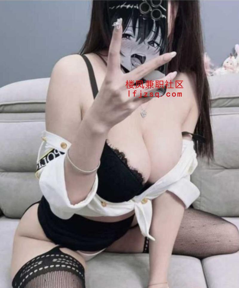 吕梁黑丝翘臀小嫩妹