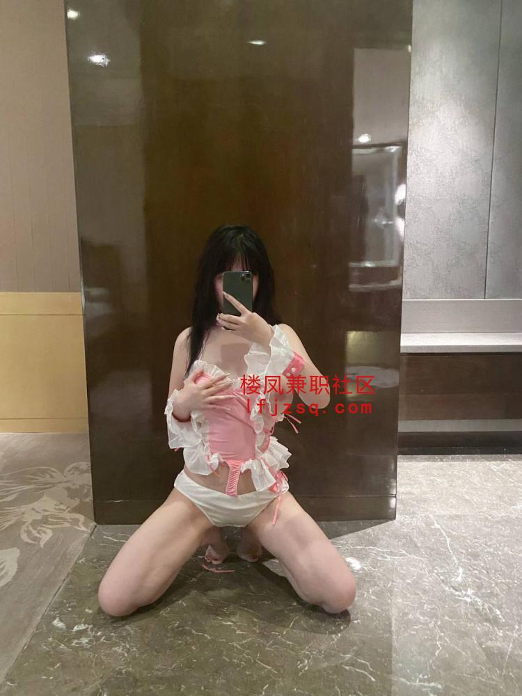拉萨刚下海小妹性格温柔 极度敏感易湿