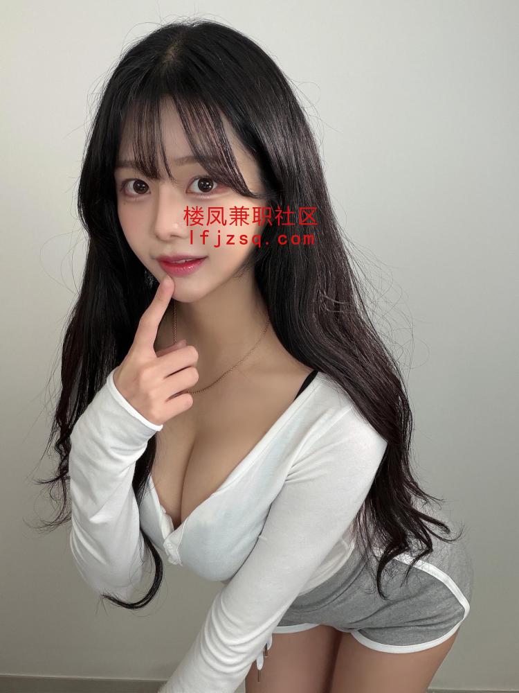 安庆大胸女优少妇肥嫩小穴