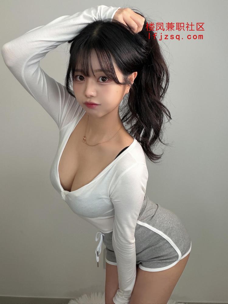 安庆大胸女优少妇肥嫩小穴