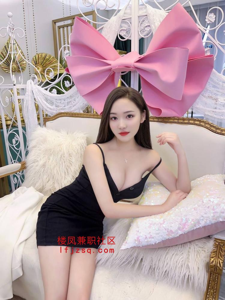 妩媚诱惑床叫很骚