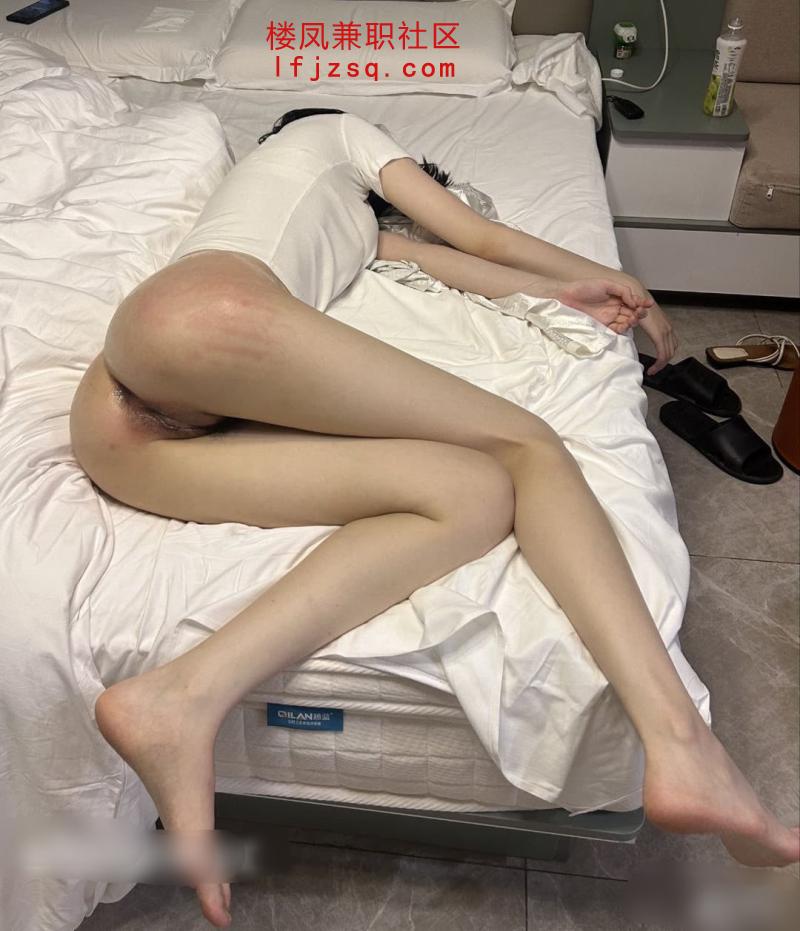 保定珍藏的巨乳老师玩的开 放的开
