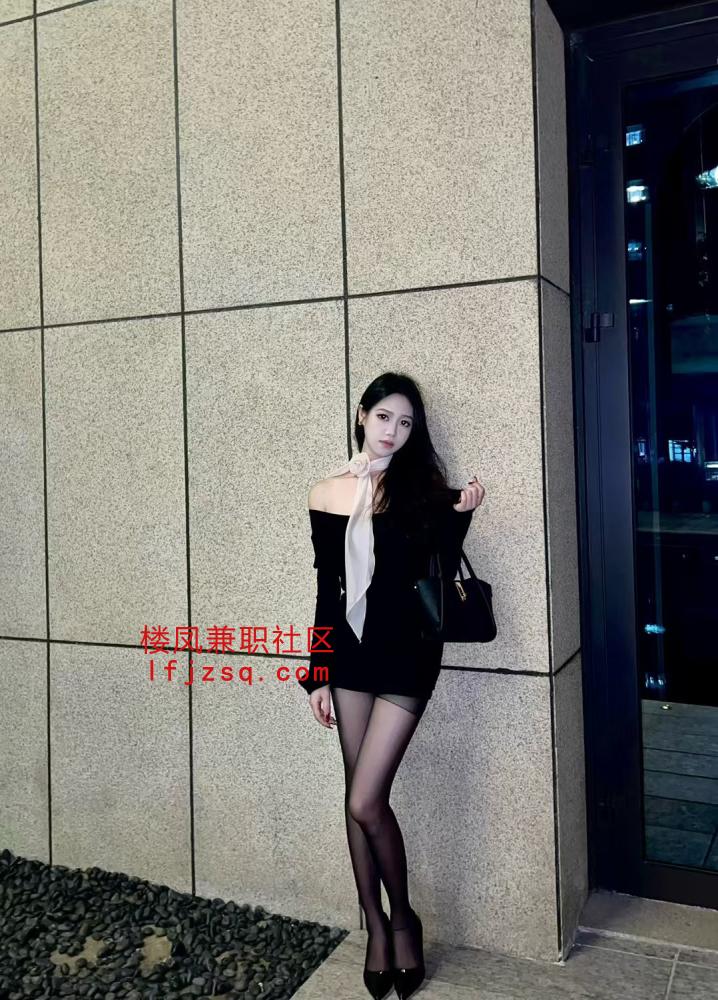 朝阳气质大胸御姐
