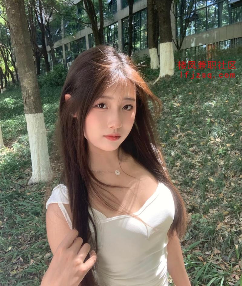 大奶翘臀反差欲女 自聊自做