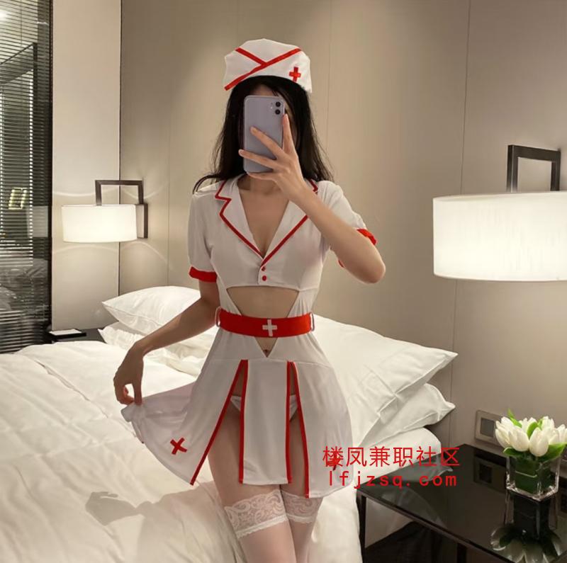 石家庄性感风骚喷潮小美女深喉吞噬