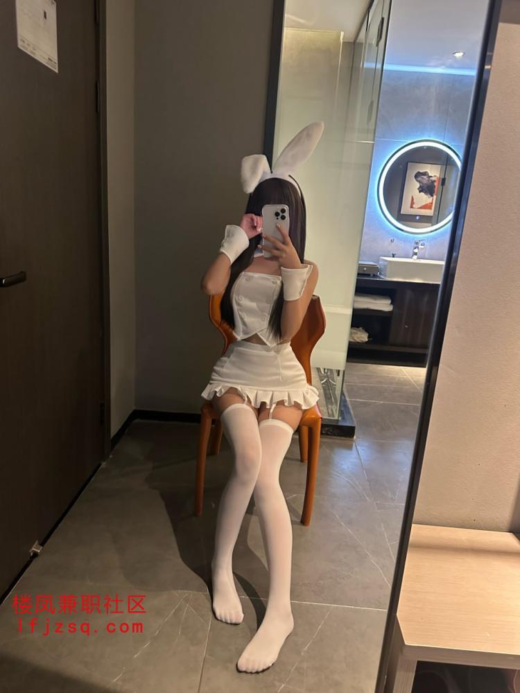 深圳刚下海小妹性格温柔 极度敏感易湿