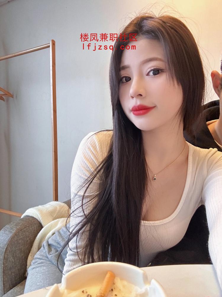 旅游约的清纯粉嫩小妹