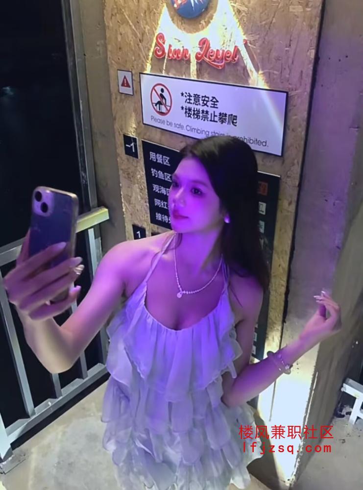 萝莉风骚逼紧多水很听话