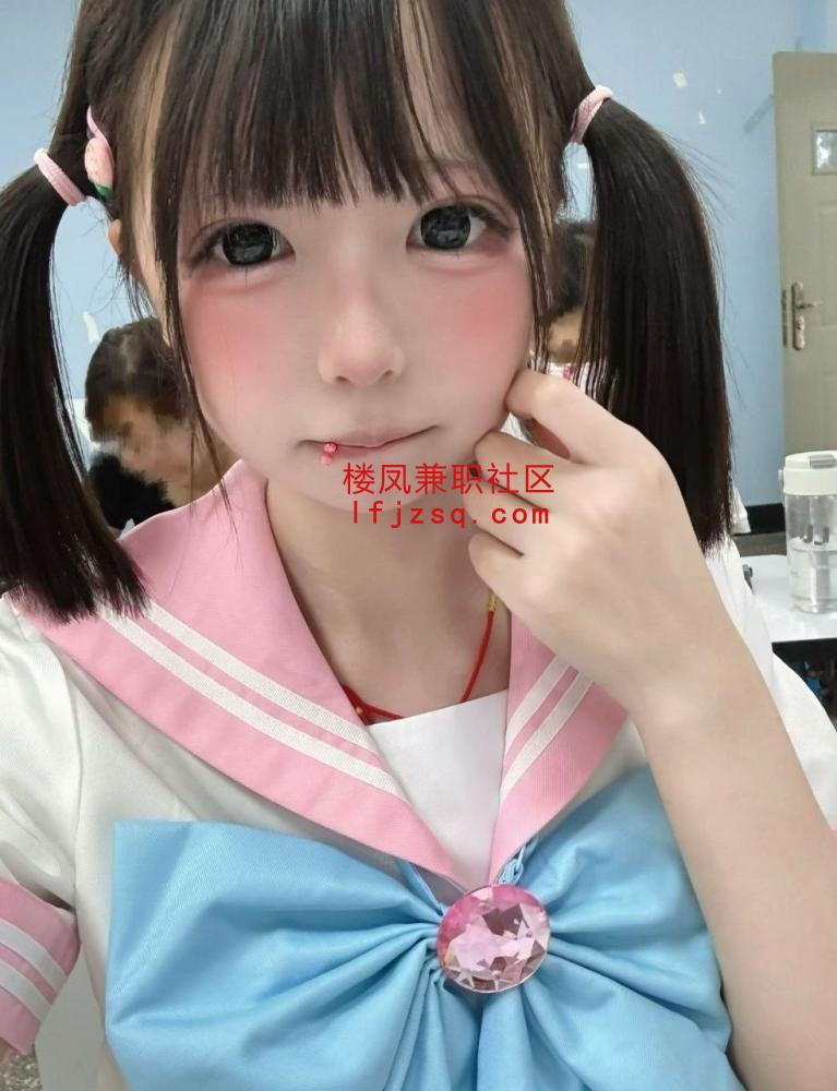 重庆娇小玲珑小骚货