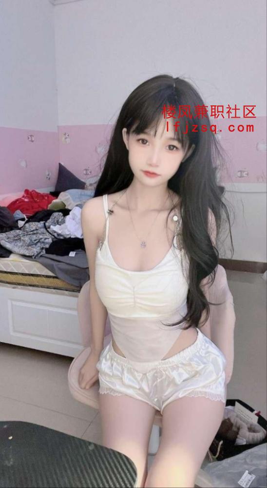 超级清纯粉嫩巨乳萝莉刚破处下海不久好紧
