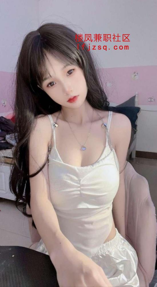 超级清纯粉嫩巨乳萝莉刚破处下海不久好紧