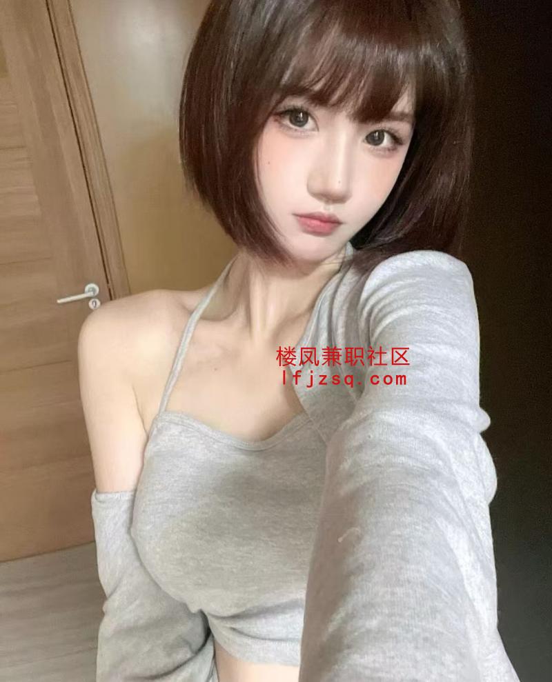 健身教练介绍的爱健身的大学生真的超级完美