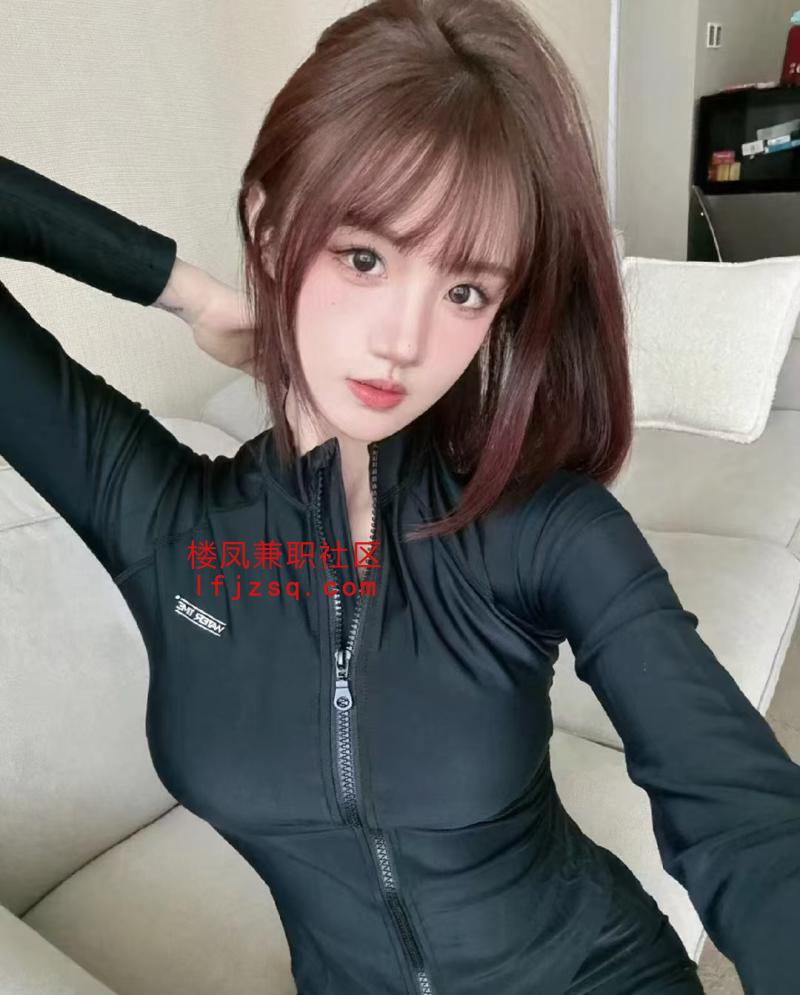 健身教练介绍的爱健身的大学生真的超级完美