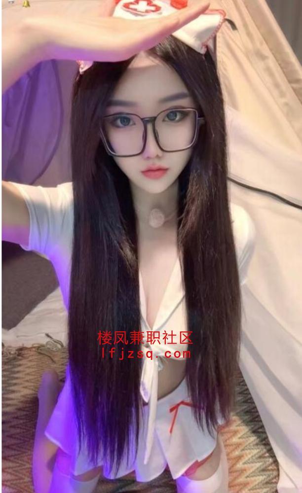 浦东极品嫩逼喷水高潮一字马喷水随便操