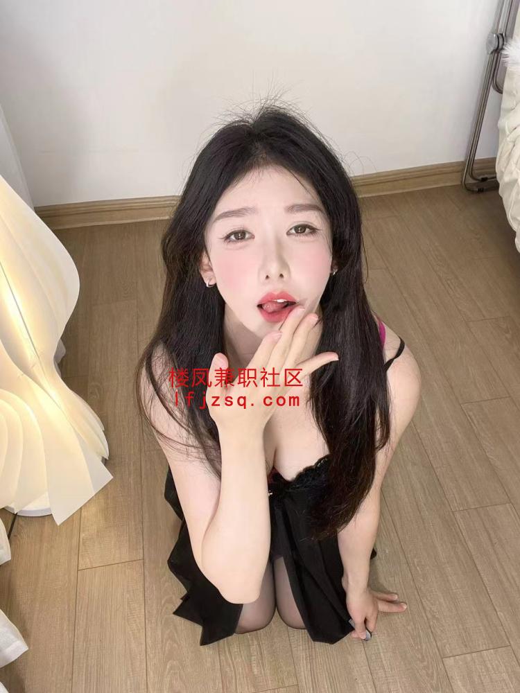 瑜伽老师S蜜桃臀可颜射 