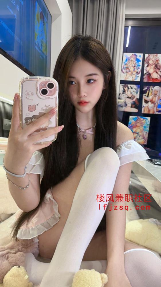 上海反差大波白虎鲍鱼嫩妹