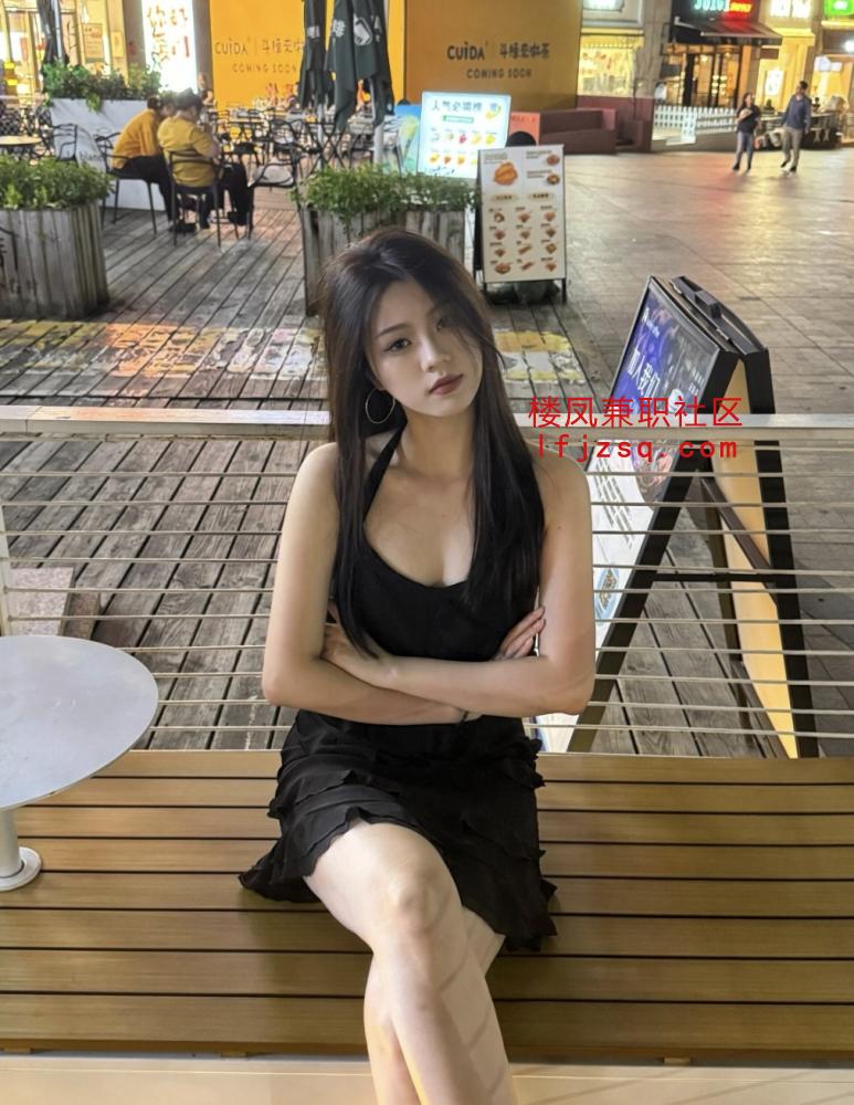 极品幼教老师粉嫩白虎鲍鱼 