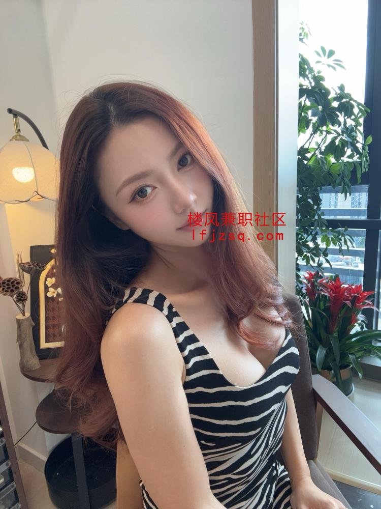 可外出的骚妹妹如狼似虎，尤如榨汁机