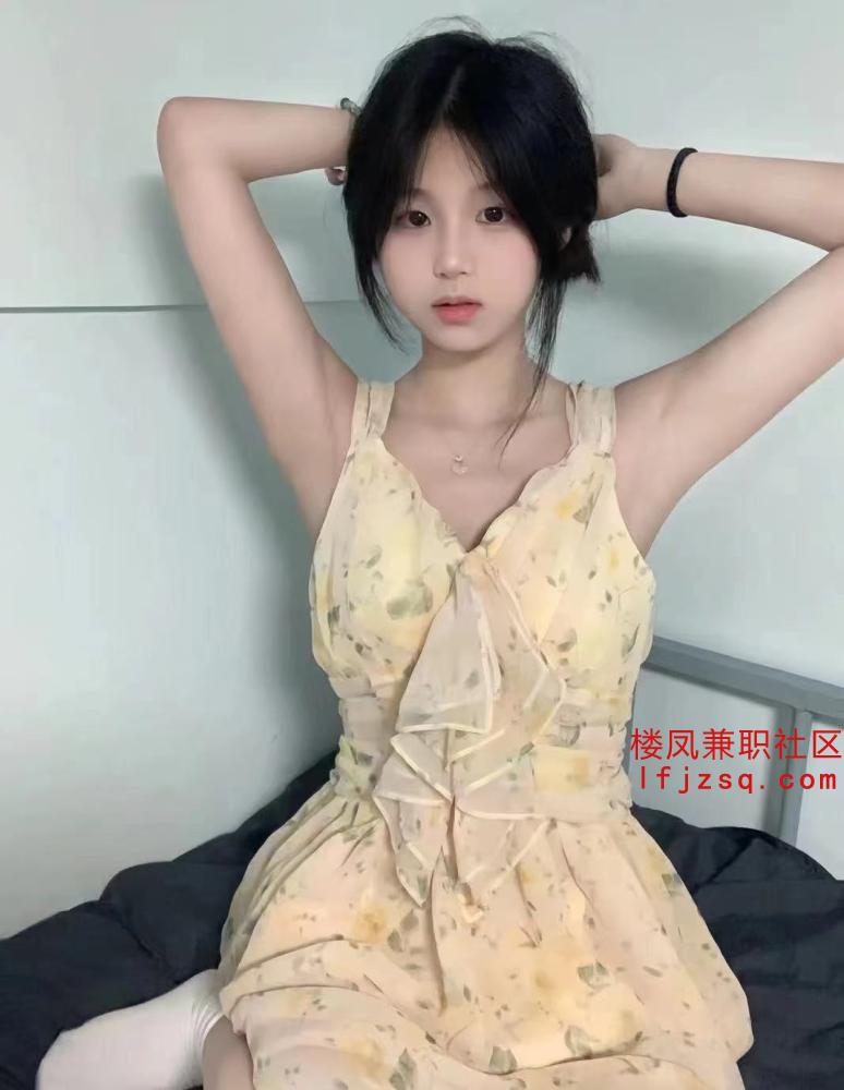 超级粉嫩邻家妹妹真的太清纯太甜美了刚下海不久