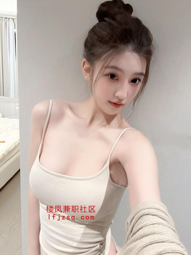 极品嫩妹人照一致乖巧听话