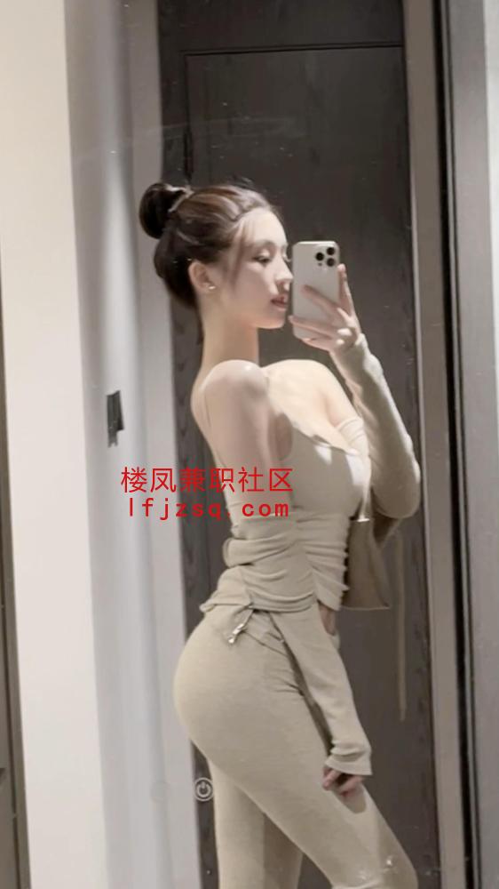 极品嫩妹人照一致乖巧听话