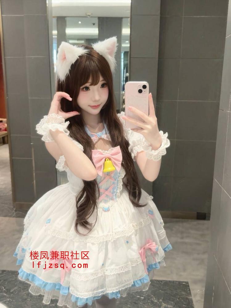 成都美乳御姐小依琳黑丝