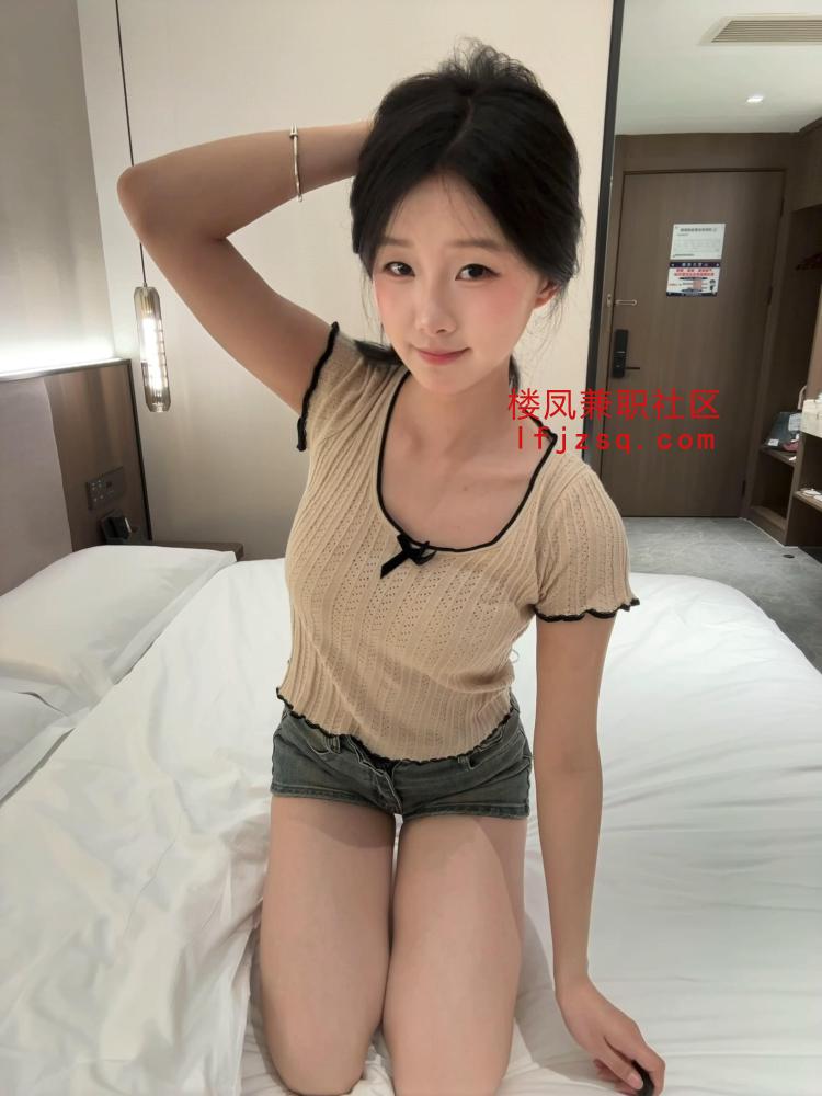 05后在校学妹完美身材肤白貌美兼职在外租房