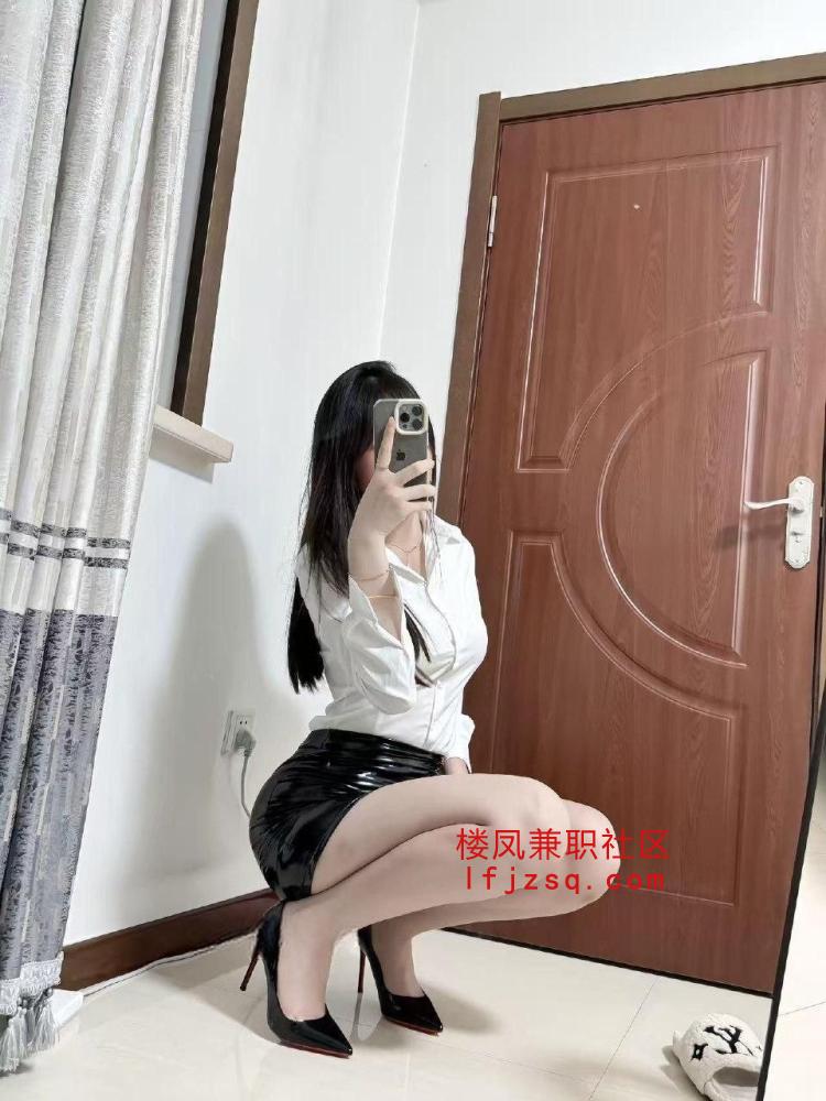 宝鸡性感高跟鞋制服极品御姐