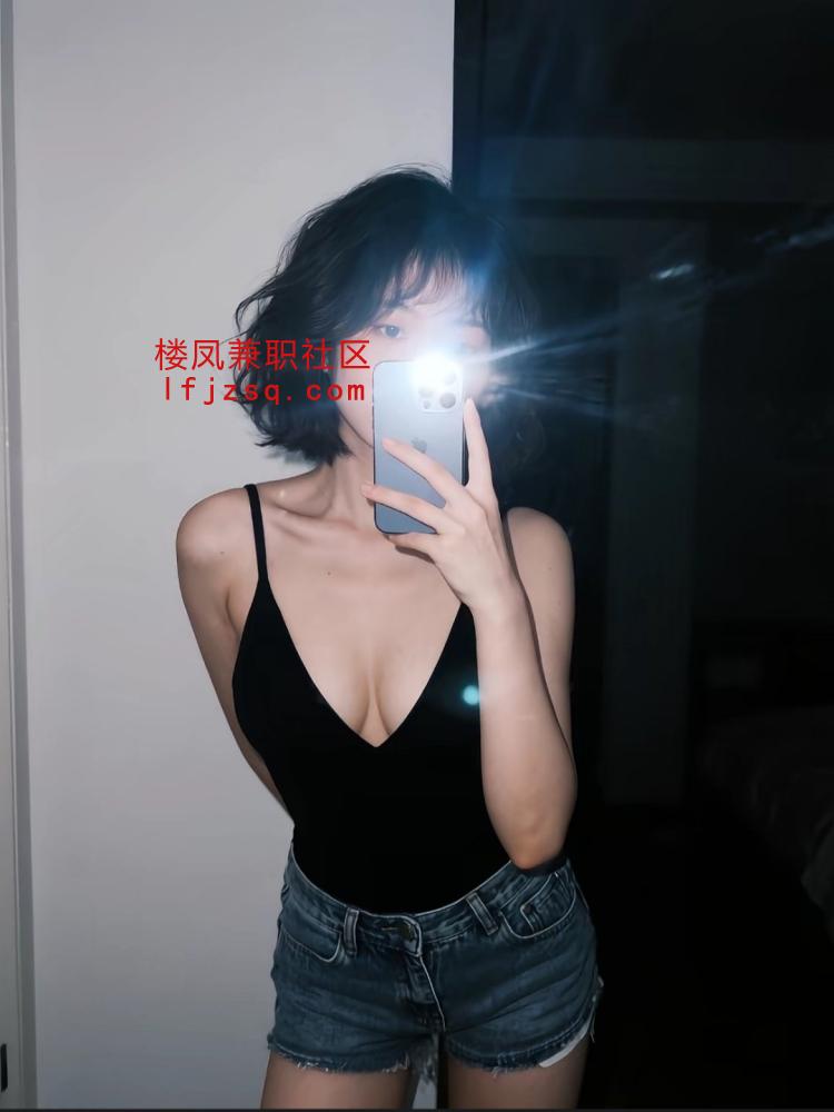 济南市05后在校学妹完美身材肤白貌美兼职在外租房（可外出）