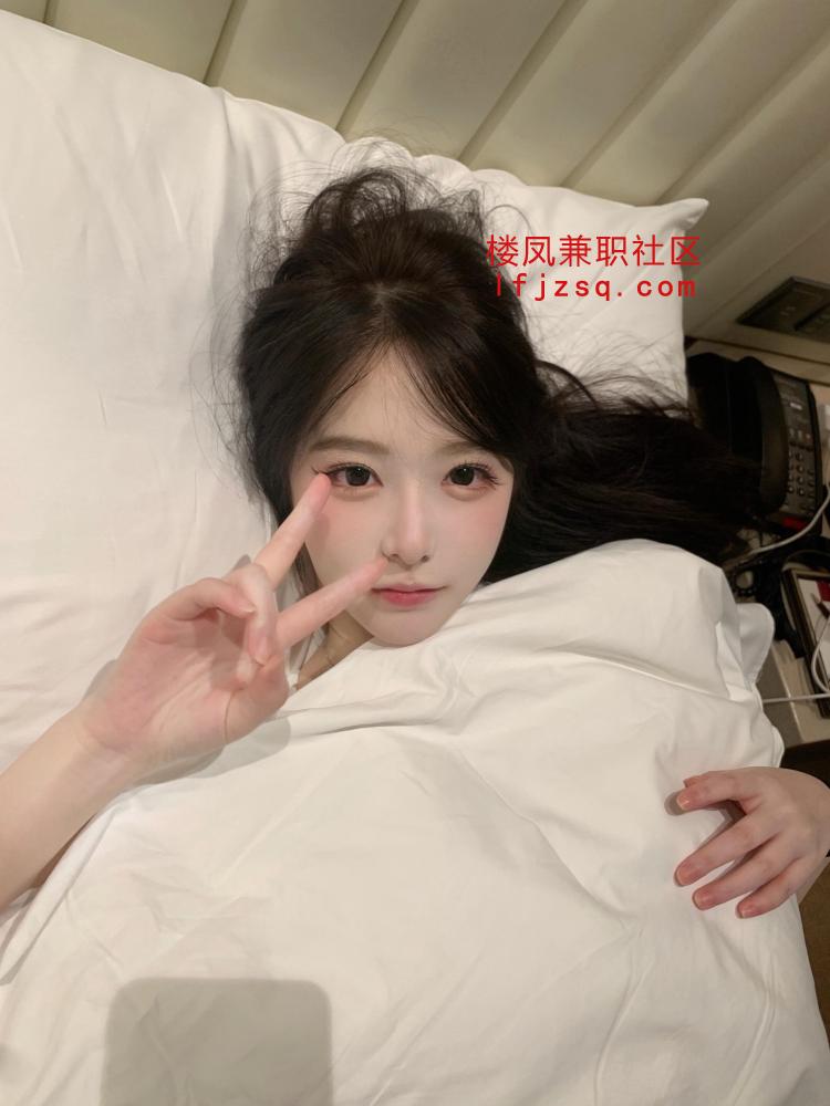 大庆刚下海三点粉小穴紧致初恋女友的感觉