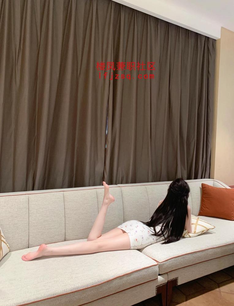 大庆刚下海三点粉小穴紧致初恋女友的感觉