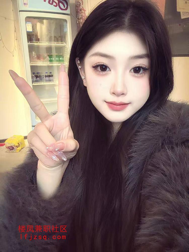 极品高颜值大胸性感小骚货