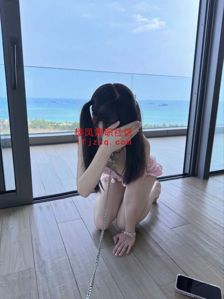 西宁粉嫩骚穴制服淫妇花样多
