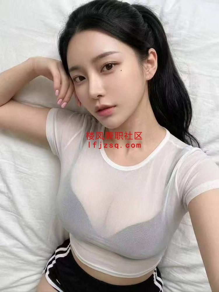 绝美身材粉嫩B紧又好玩