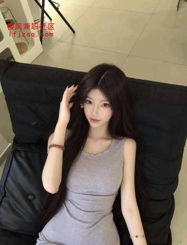 情趣诱惑小骚逼姿势多水多